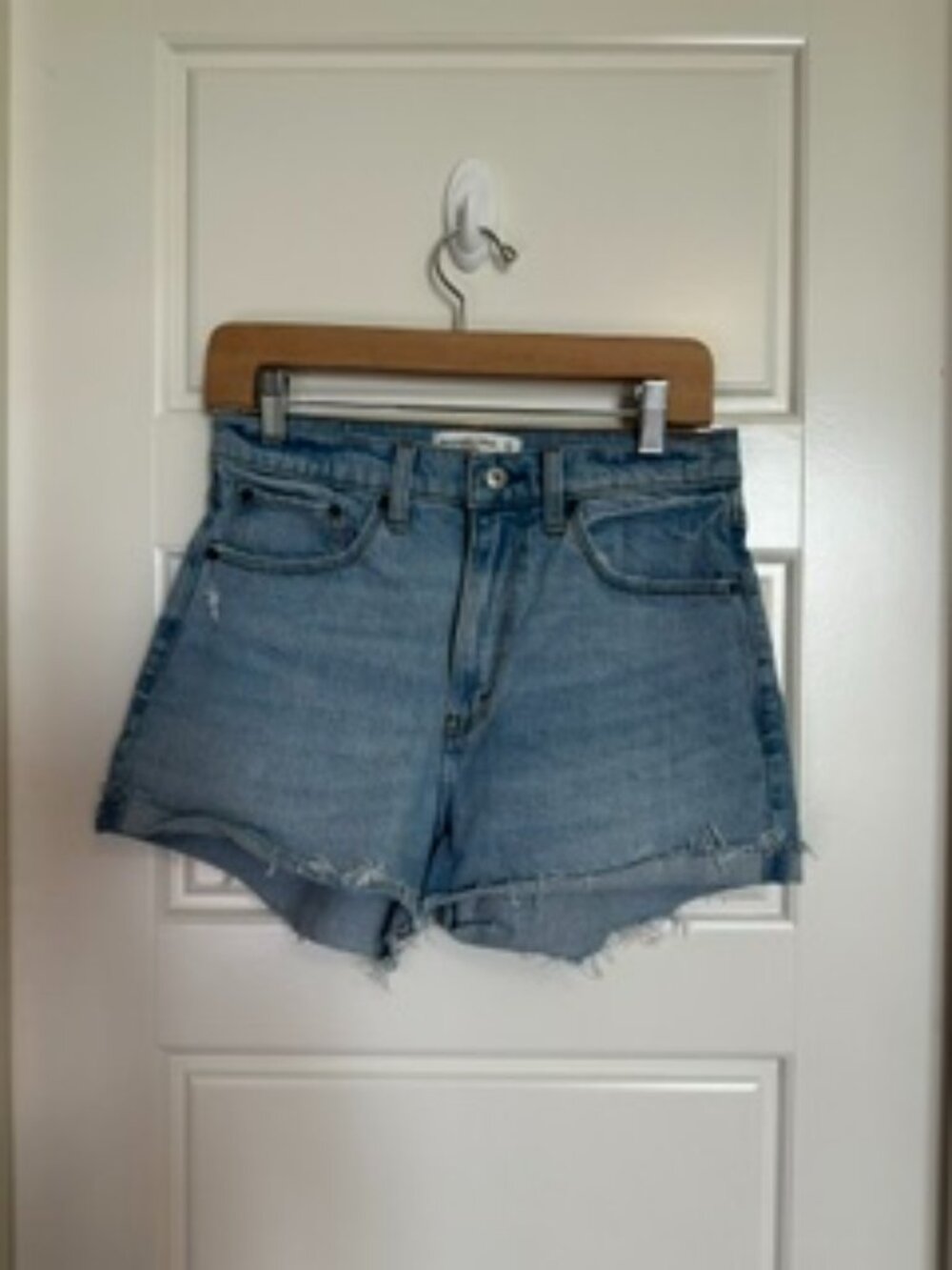 Abercrombie & Fitch The Mom Short High Rise Curve Love